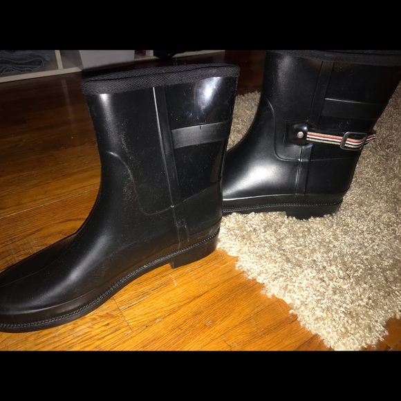Black rain boots - Picture 1 of 2